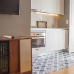 아파트 Location With Balcony & Equipped Kitchen 포르투