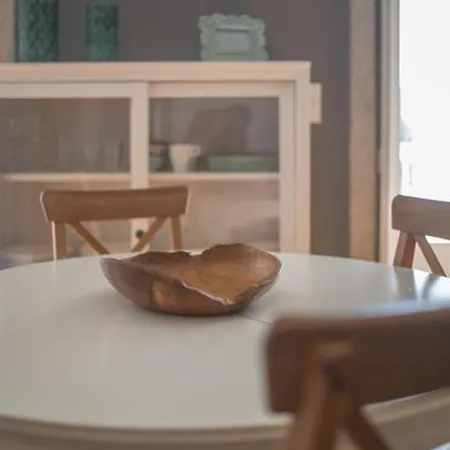Daire Location With Balcony & Equipped Kitchen Porto