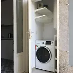 Location With Balcony & Equipped Kitchen 公寓 *