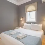 Location With Balcony & Equipped Kitchen 波尔图