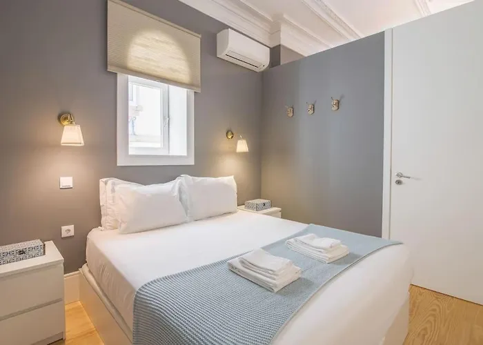 Location With Balcony & Equipped Kitchen Apartman