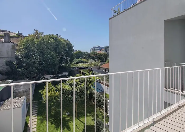 Apartman Location With Balcony & Equipped Kitchen *