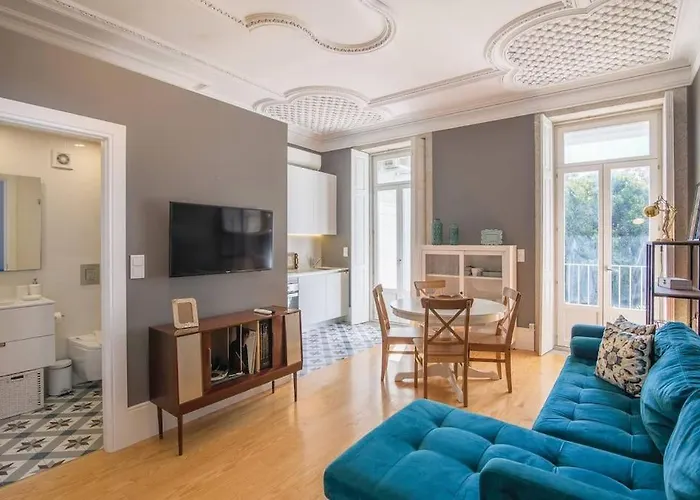 Apartman Location With Balcony & Equipped Kitchen *