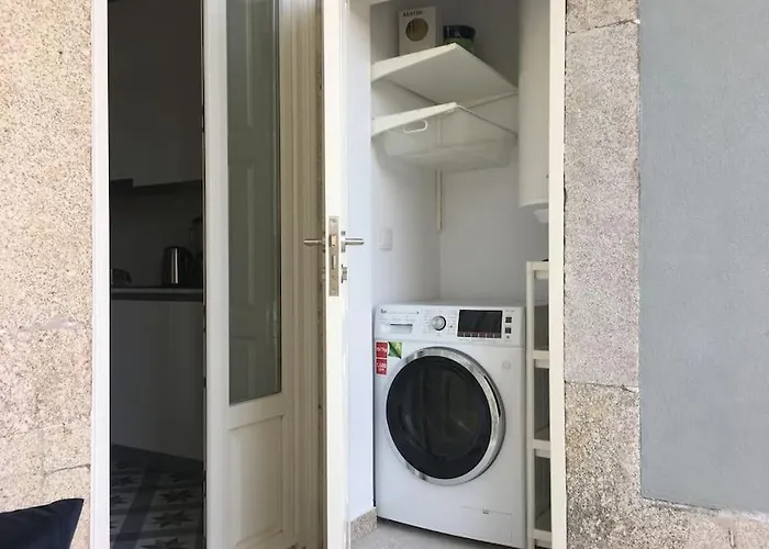 Location With Balcony & Equipped Kitchen Appartamento *