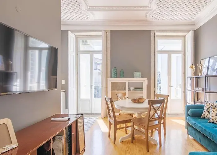 Appartamento Location With Balcony & Equipped Kitchen